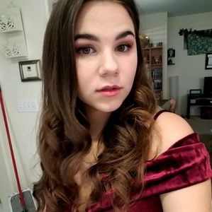 Meet your Posher, Gabby